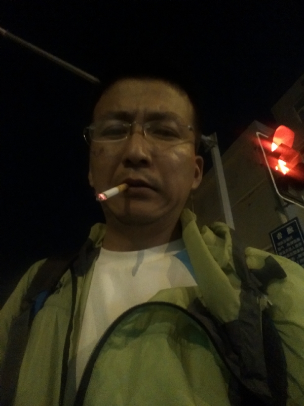认真的生活的第一张照片--大连中老年相亲网